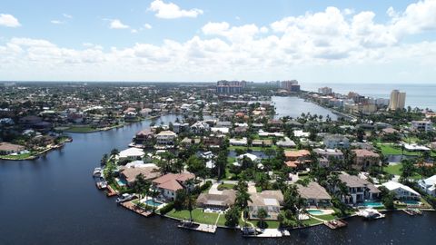 Vanderbilt Beach  - 97 Home(s) for Sale & 13 Lot(s) for Sale - Naples  - Collier  - NoSnowNaples