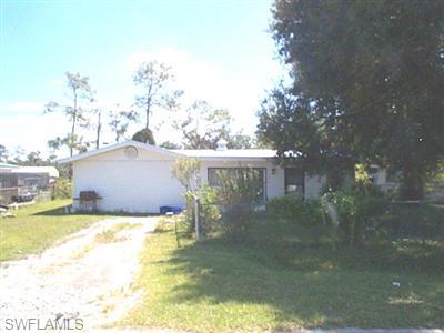 2174 E GARDENIA CIR, NORTH FORT MYERS FL 33917
