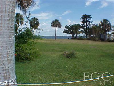 4385 E Riverside DR, FORT MYERS FL 33905