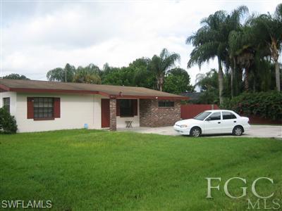 2165 E Gardenia CIR, NORTH FORT MYERS FL 33917