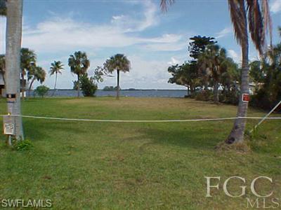 4385 E Riverside DR, FORT MYERS FL 33905