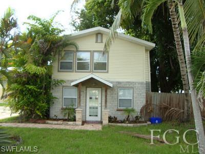 1576 Palm AVE