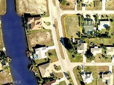 502 SE 26th TER, CAPE CORAL FL 33904