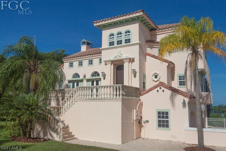 4961 Galt Island AVE, ST. JAMES CITY FL 33956