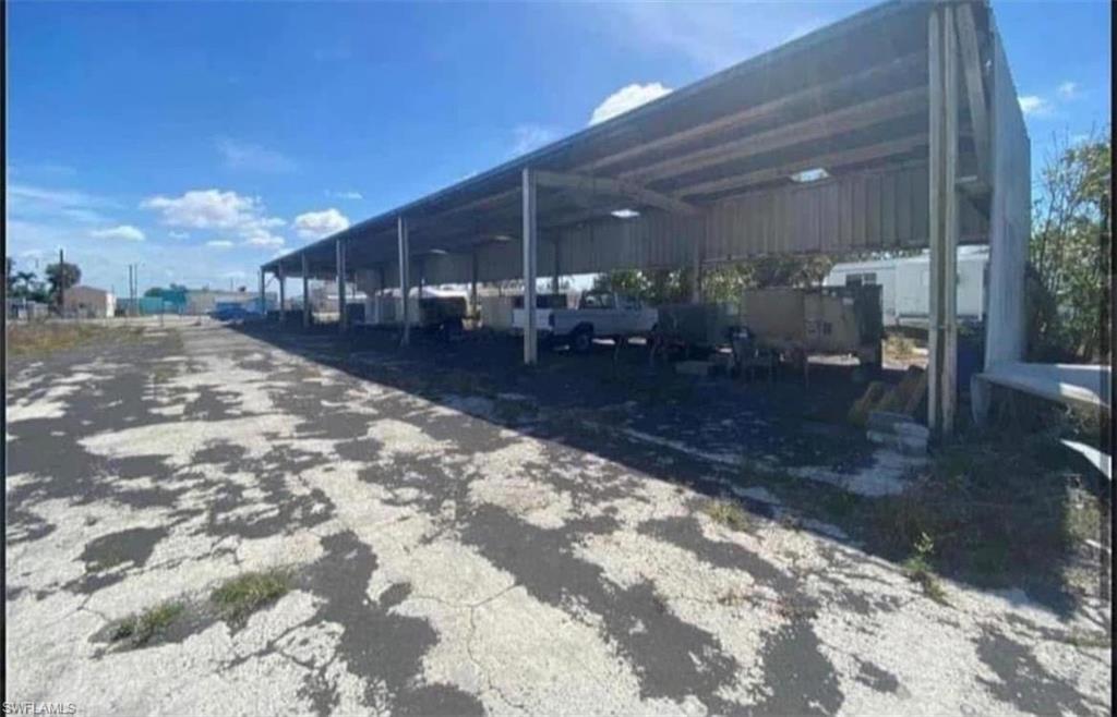 1069 N Tamiami TRL, NORTH FORT MYERS FL 33903