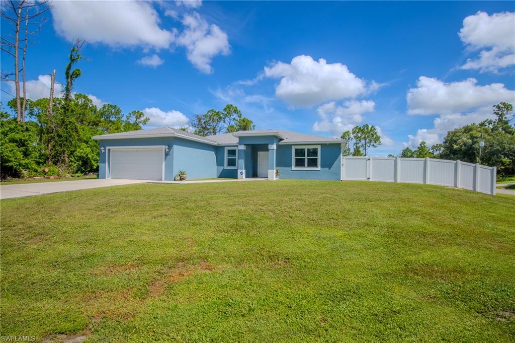 8014 Royal CIR, LABELLE FL 33935