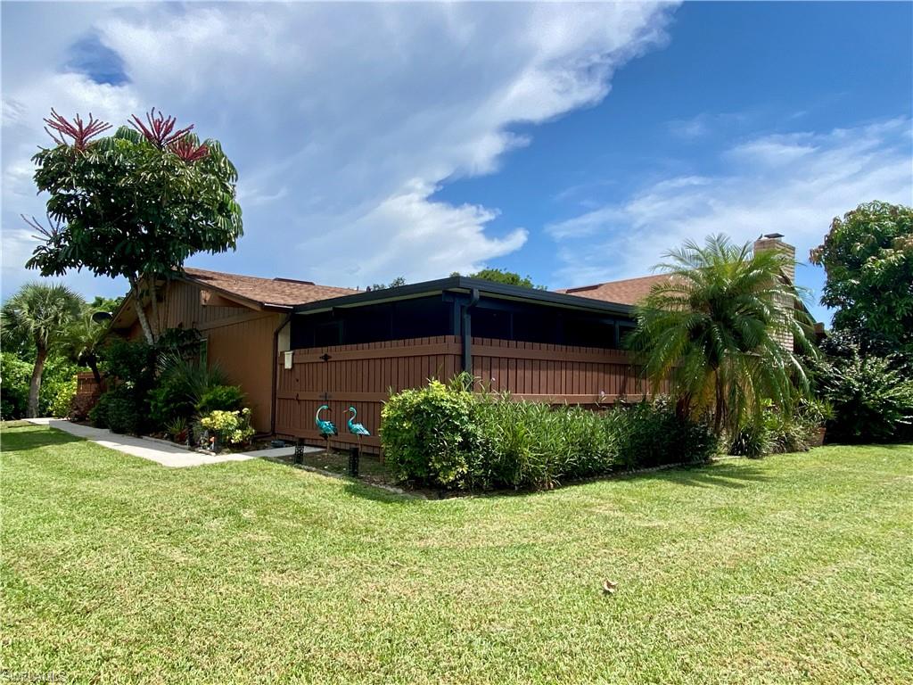 5647 Foxlake DR, NORTH FORT MYERS FL 33917