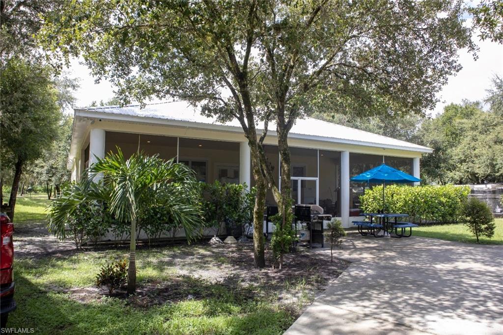 255 C RD, LABELLE FL 33935