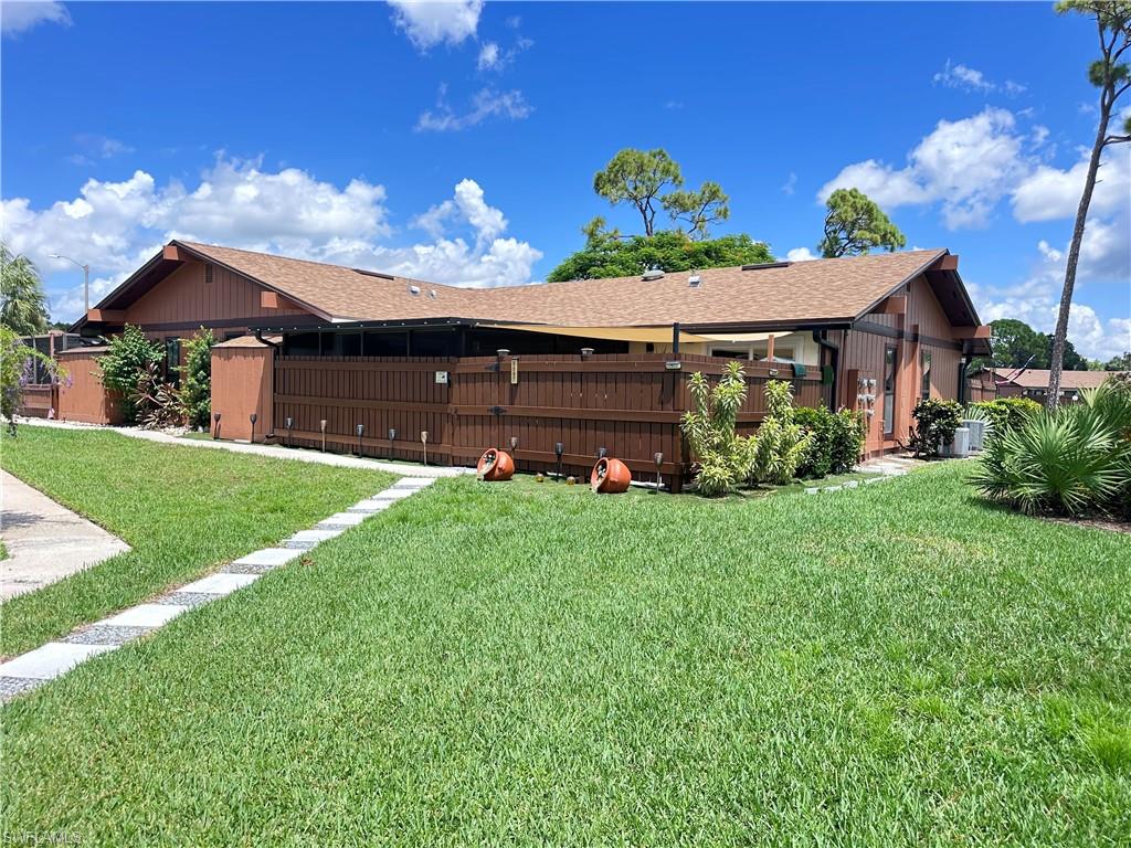 5597 Foxlake DR, NORTH FORT MYERS FL 33917