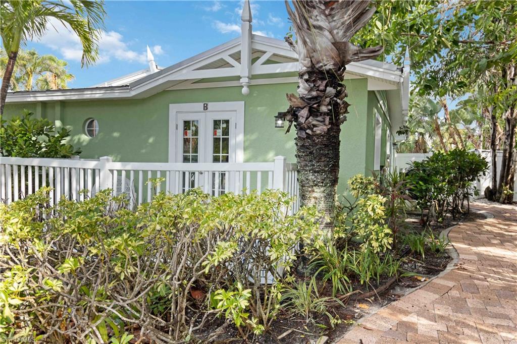 310 62nd ST # B, BRADENTON BEACH FL 34217