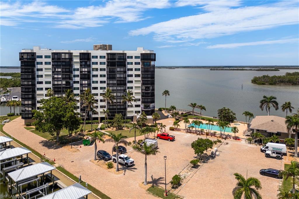 4265 Bay Beach LN # 425, FORT MYERS BEACH FL 33931