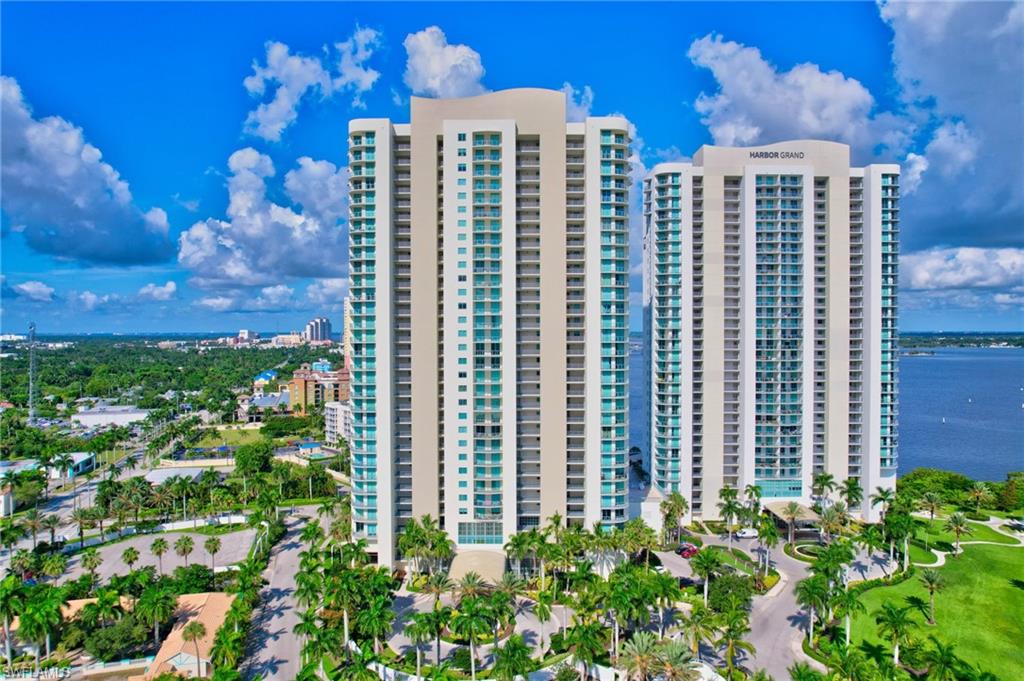 3000 Oasis Grand BLVD # 2405, FORT MYERS FL 33916