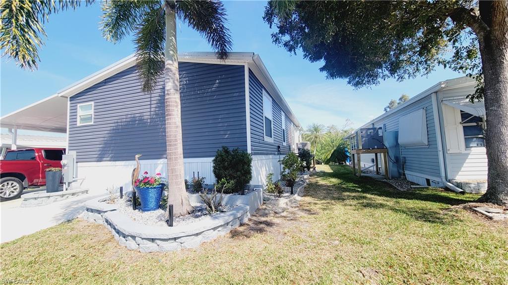 352 Shoreland DR, FORT MYERS FL 33905