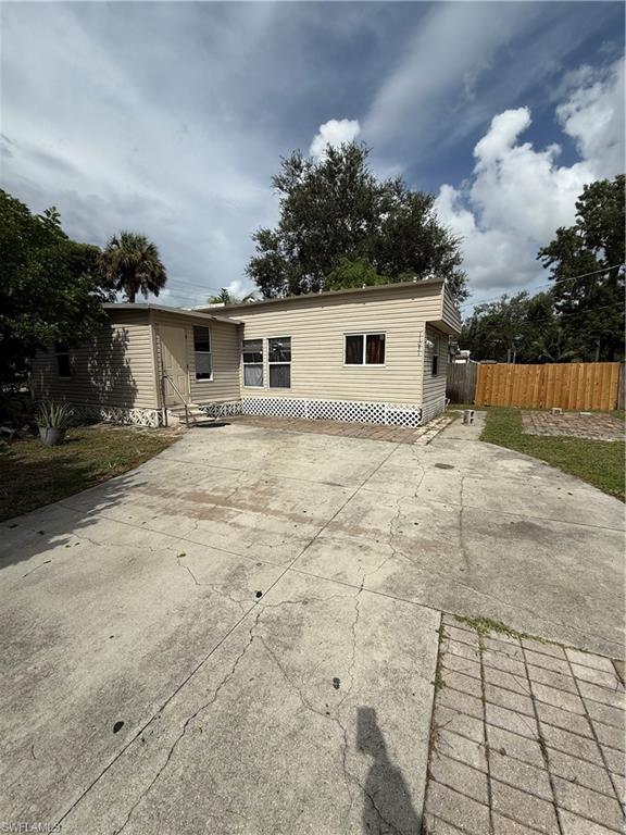 11051 Wagon TRL, BONITA SPRINGS FL 34135