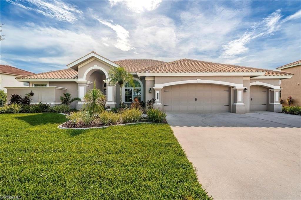 2201 Oxford Ridge CIR, LEHIGH ACRES FL 33973