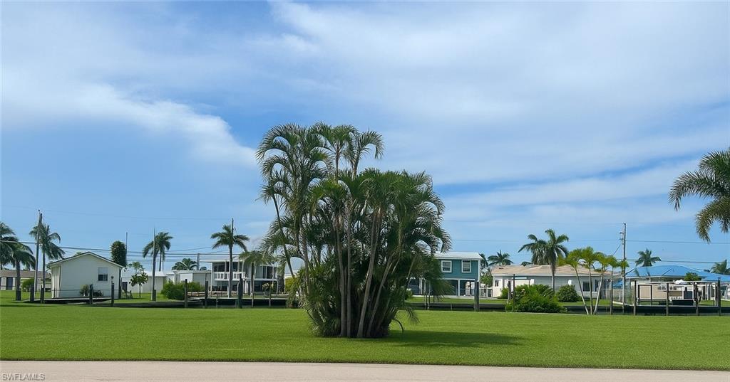 3875 Royal Palm DR, ST. JAMES CITY FL 33956