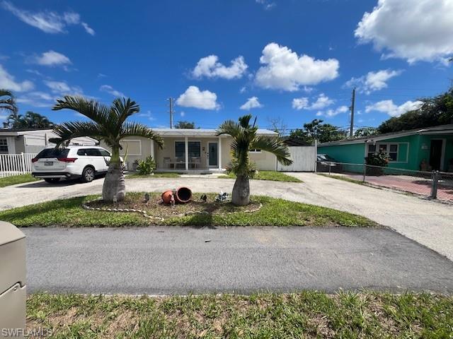 198 E Browning DR, WEST PALM BEACH FL 33406