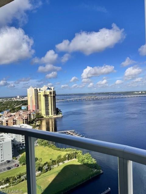 3000 Oasis Grand BLVD # 2307, FORT MYERS FL 33916