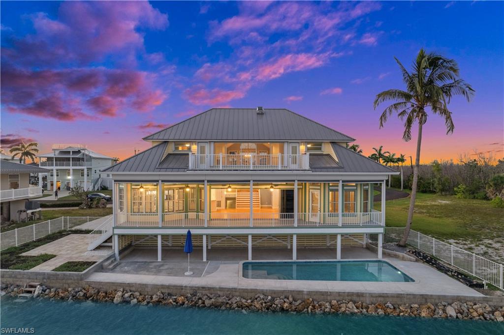 2272 Macadamia LN, ST. JAMES CITY FL 33956