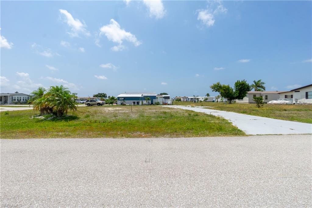 6161 Falcon DR, ENGLEWOOD FL 34224
