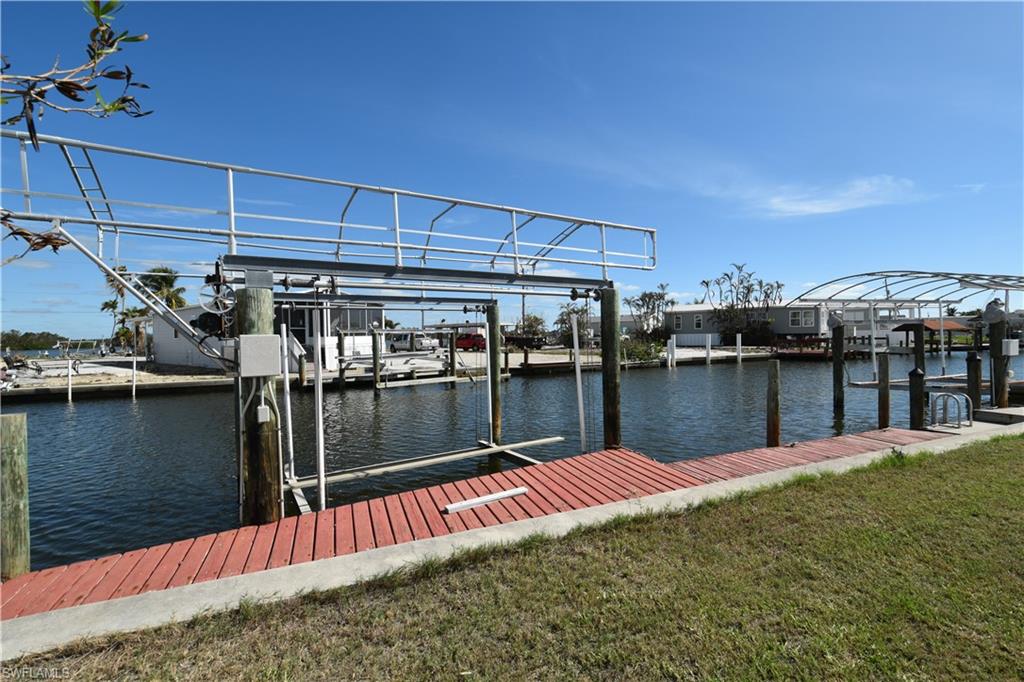 16 Nancy LN, FORT MYERS BEACH FL 33931