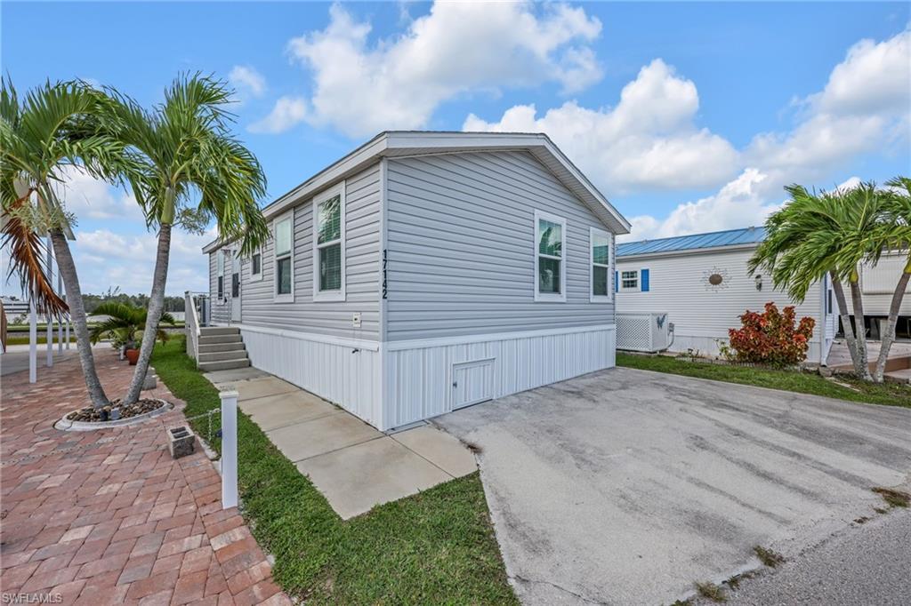 17142 Casselberry LN