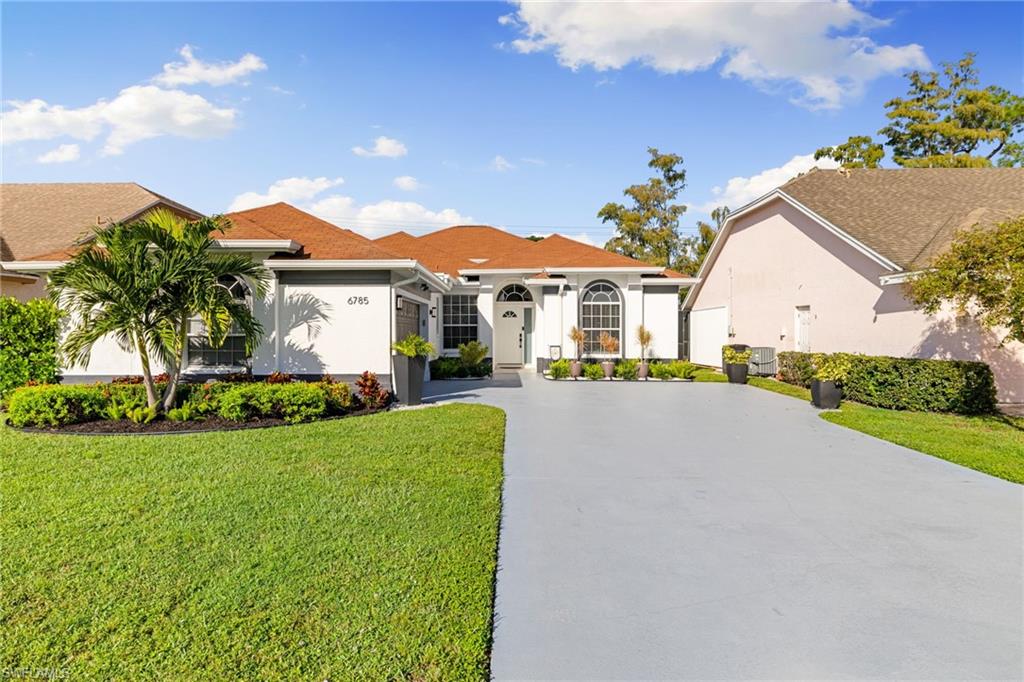 6785 Berwick PL, NAPLES FL 34104