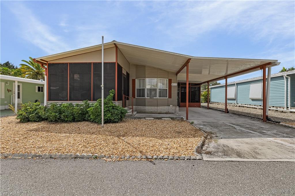 4919 Mullette LN, ST. JAMES CITY FL 33956