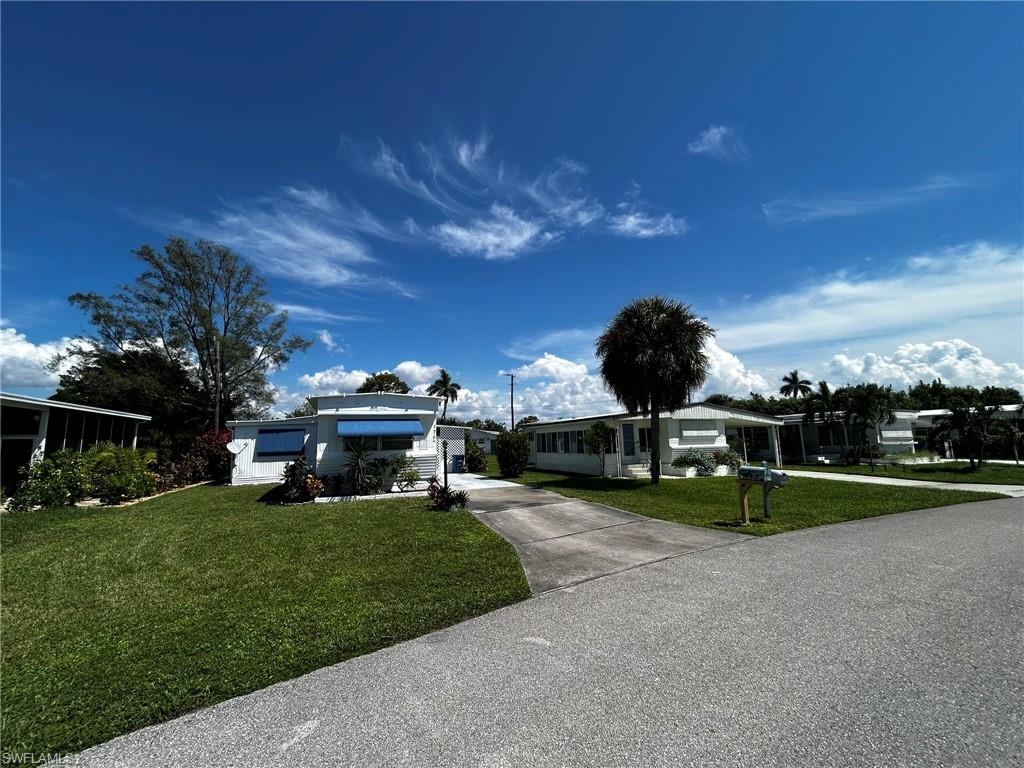 26186 Princess LN