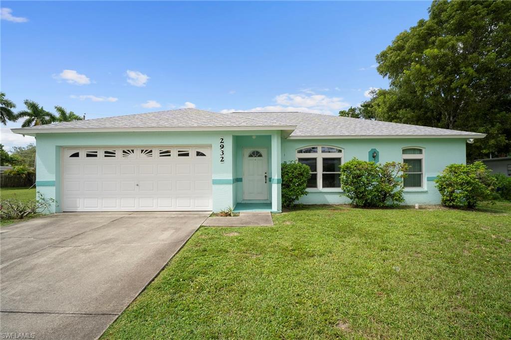 2932 Holly RD, FORT MYERS FL 33901