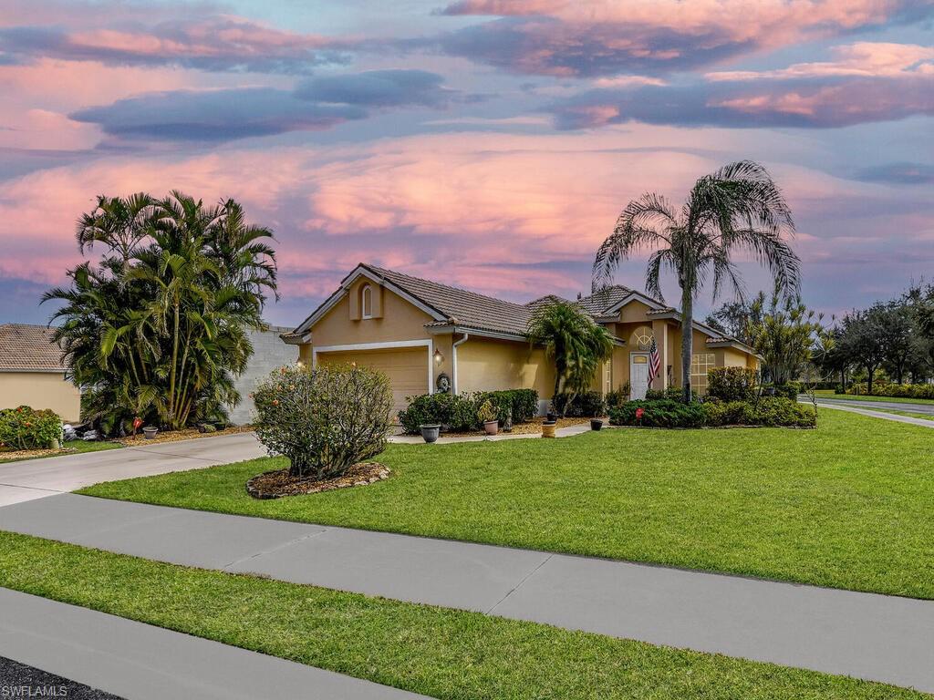 2012 Oxford Ridge CIR, LEHIGH ACRES FL 33973