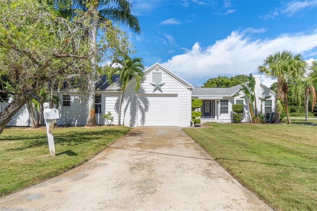 334 E Crescent DR, CLEWISTON FL 33440