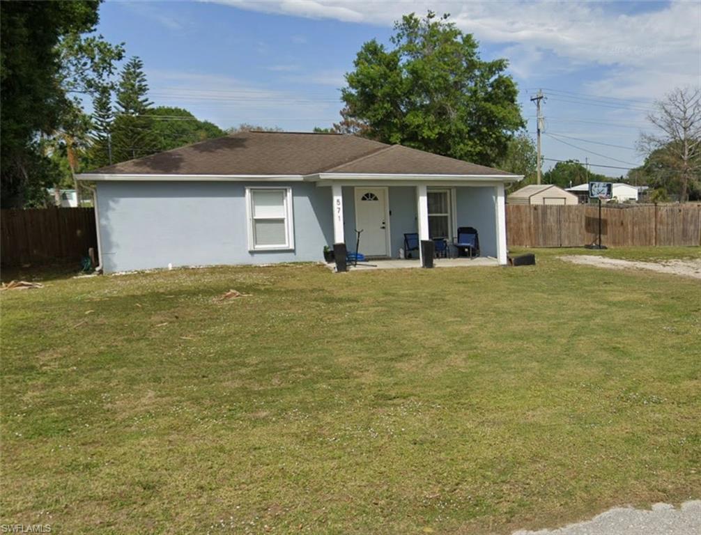 571 Avenue H, MOORE HAVEN FL 33471