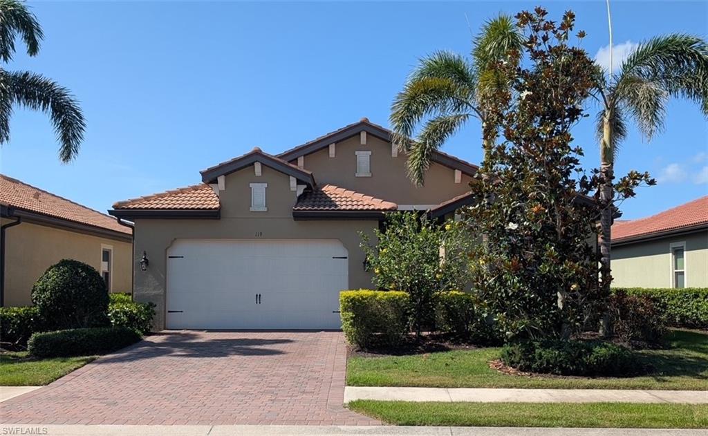 119 MARAVIYA BLVD, NOKOMIS FL 34275