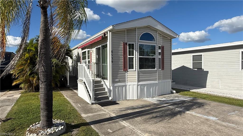 8539 Pepperwood DR, ESTERO FL 33928