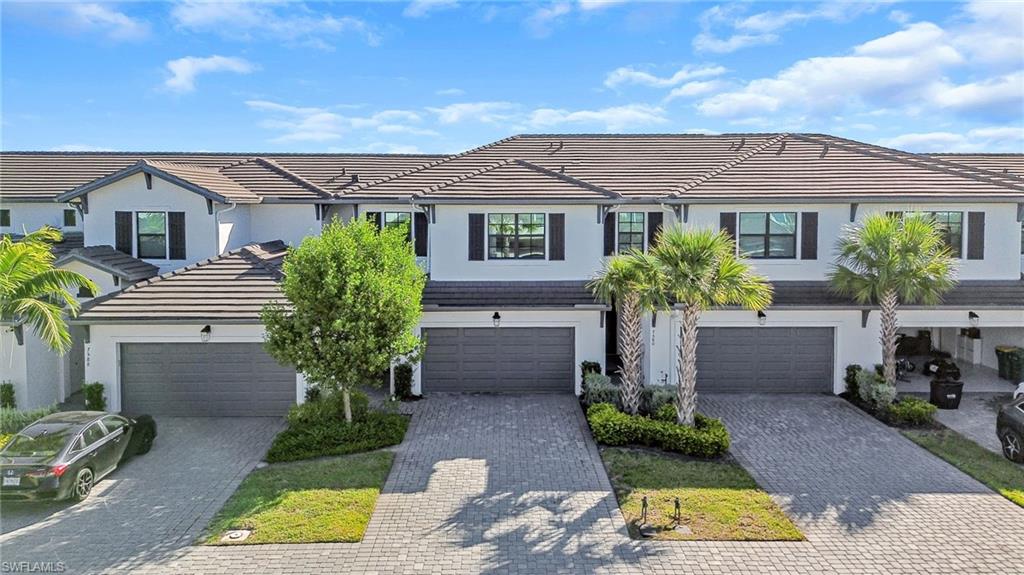 7584 Carnegie WAY, NAPLES FL 34119