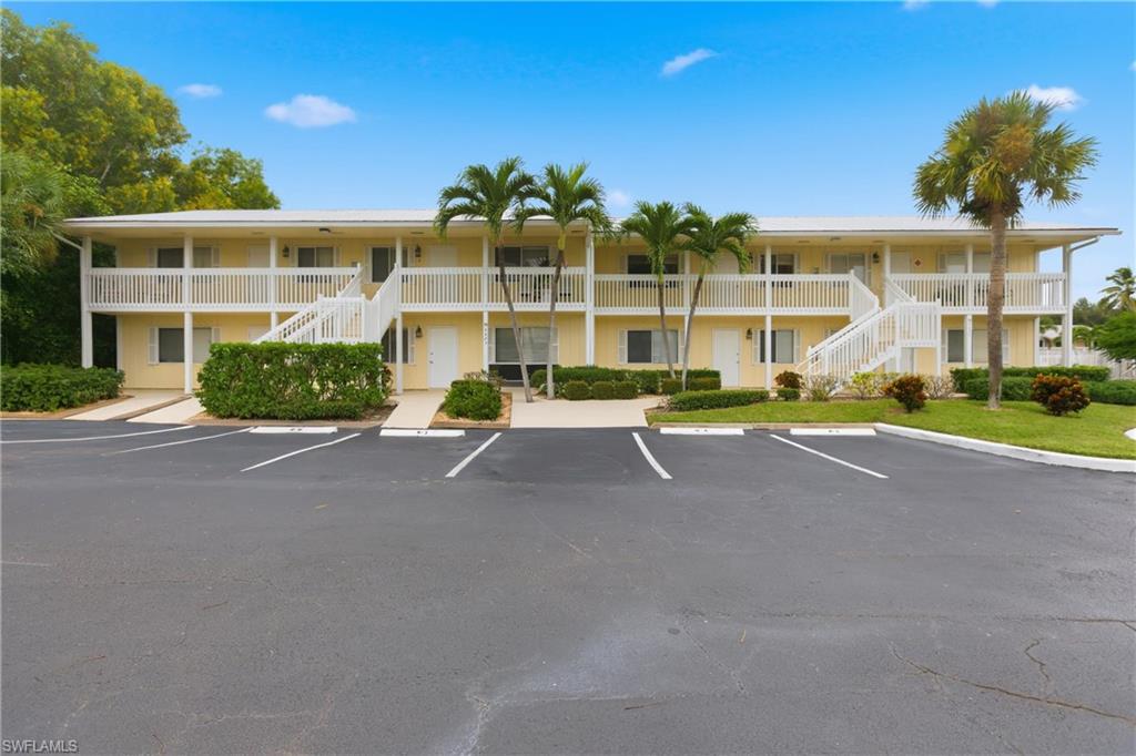 4633 Bayshore DR # M7, NAPLES FL 34112