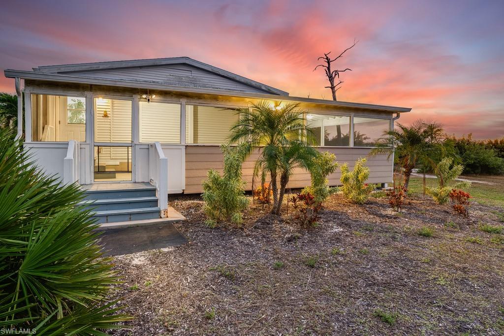 5209 Western DR, ST. JAMES CITY FL 33956