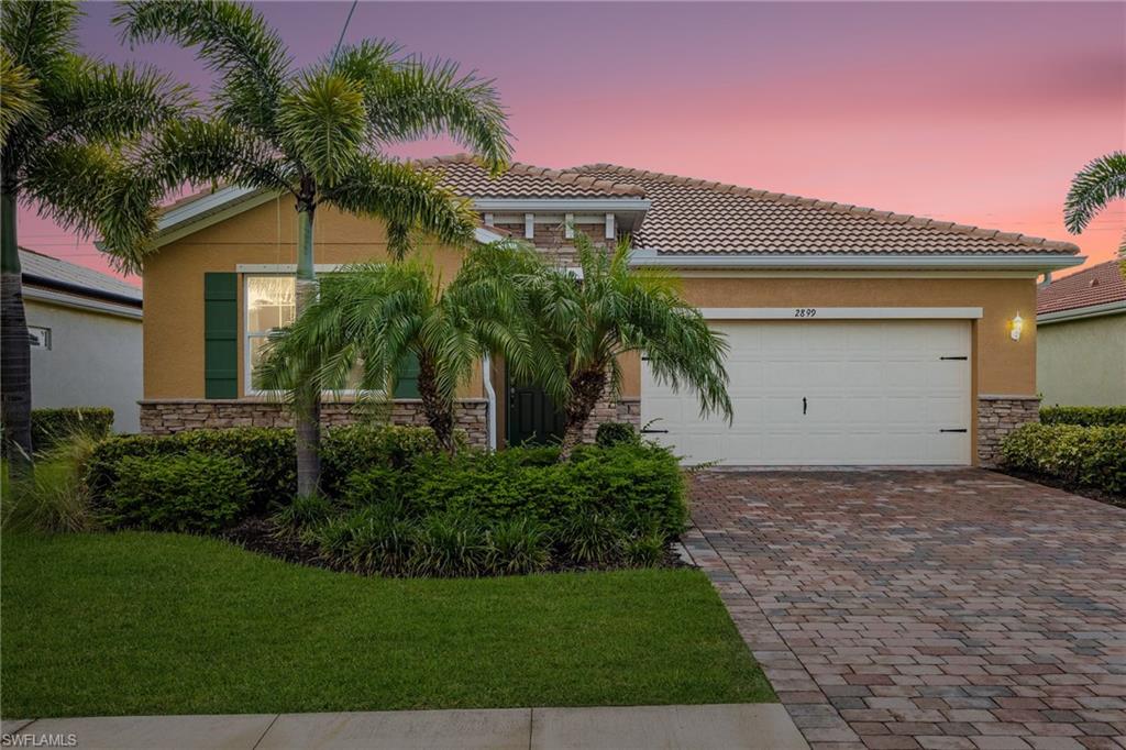 2899 Sunset Pointe CIR, CAPE CORAL FL 33914