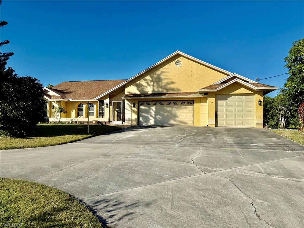 1427 Scenic ST, LEHIGH ACRES FL 33936