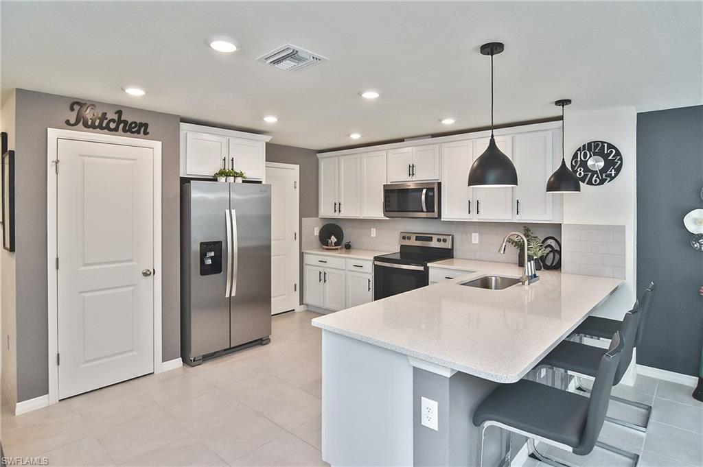 6360 Brant Bay BLVD # 104, NORTH FORT MYERS FL 33917