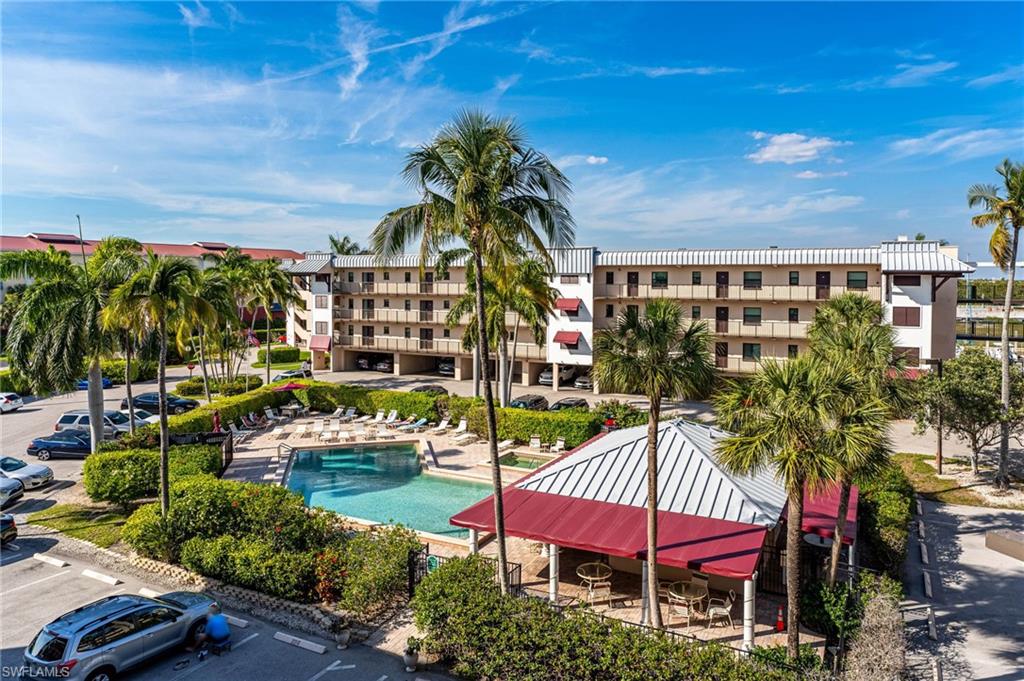 801 River Point DR # 201A, NAPLES FL 34102