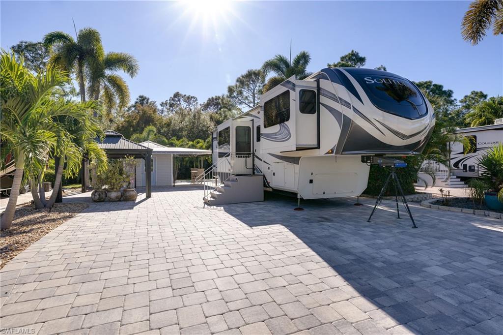 5846 Burrwood CT E, FORT MYERS FL 33905