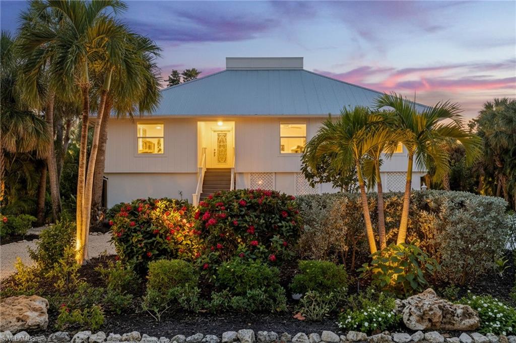 611 N Yachtsman DR, SANIBEL FL 33957