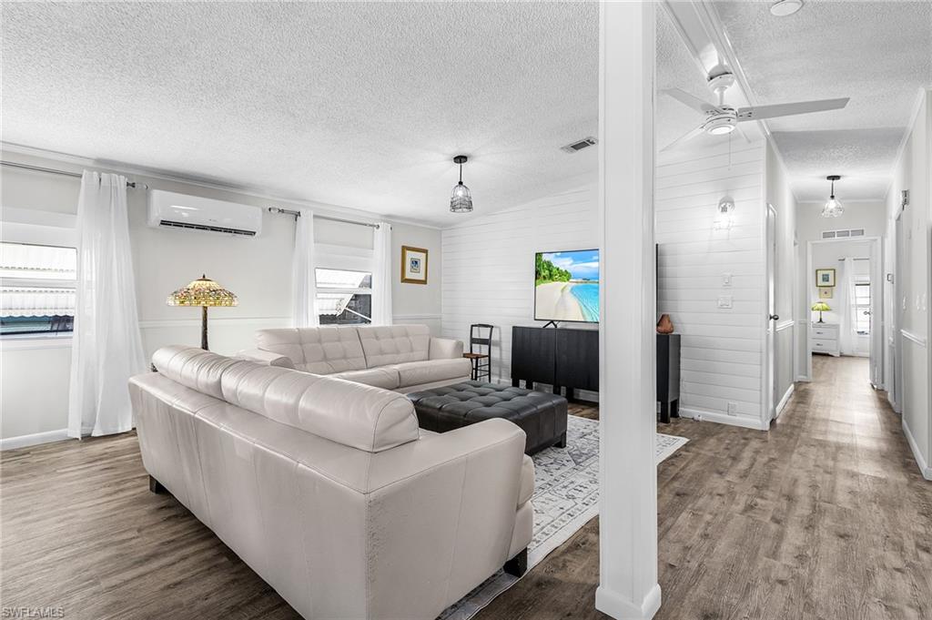 4971 Porky LN, ST. JAMES CITY FL 33956