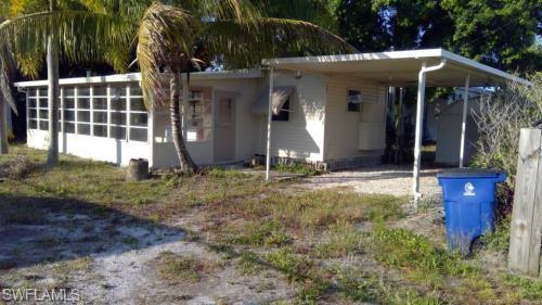 4911 Sandpiper DR, ST. JAMES CITY FL 33956