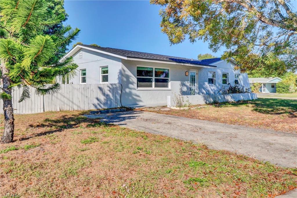 853 Java Plum AVE, NORTH FORT MYERS FL 33903