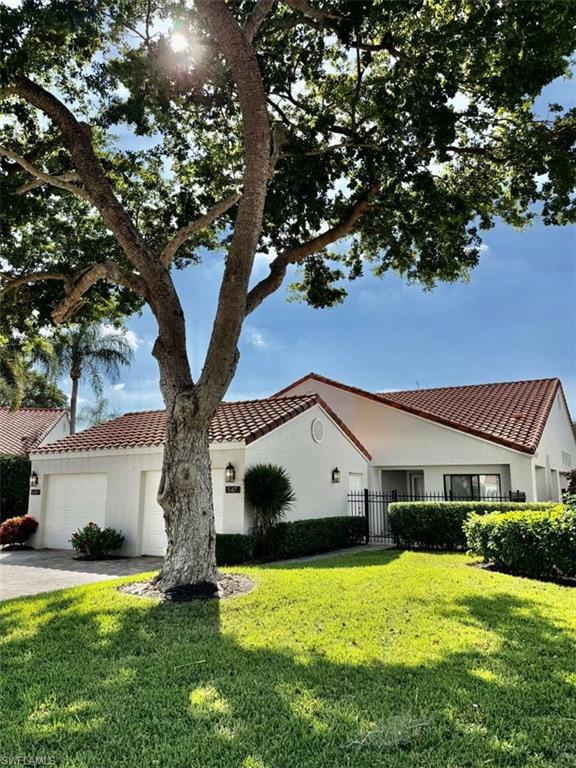 547 Beachwalk CIR, NAPLES FL 34108