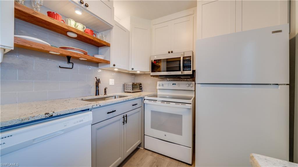 1115 Tropic TER, NORTH FORT MYERS FL 33903