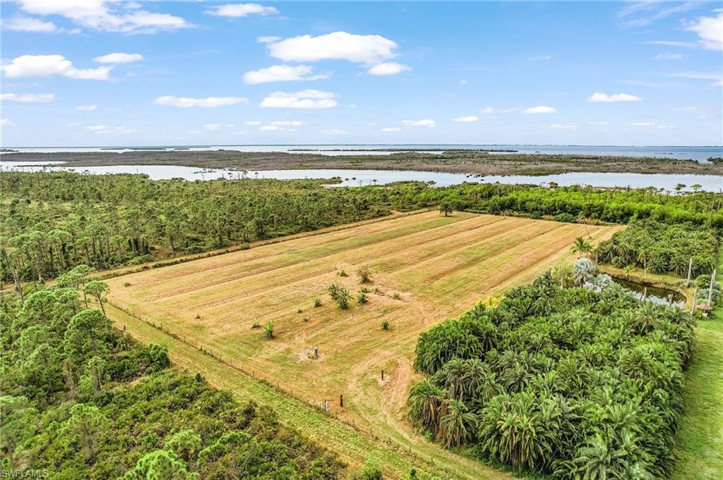 6251 Stringfellow RD, ST. JAMES CITY FL 33956